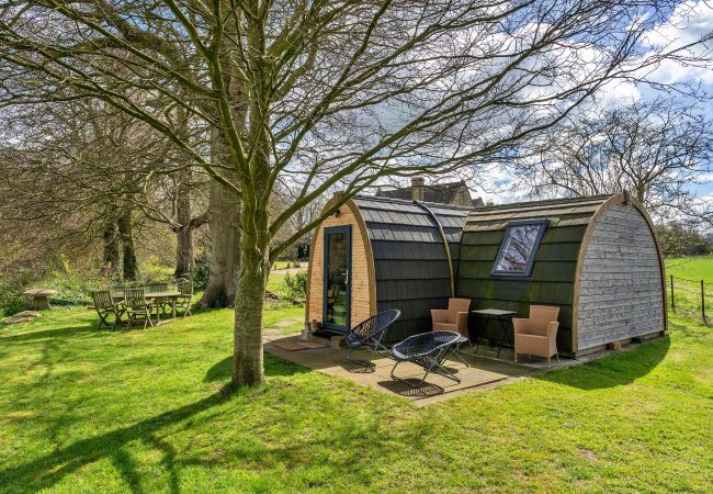 Farm stay in Camerton - The Pods Farm stay in Camerton - The Pods