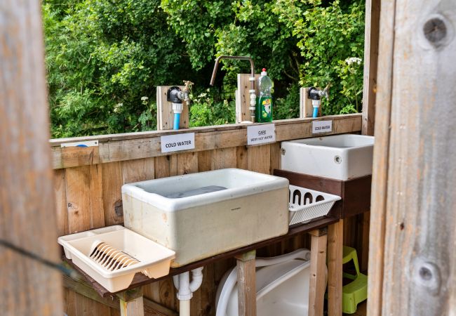 Chalet in Ilfracombe - Oak Lotus Belle Tent Chalet in Ilfracombe - Oak Lotus Belle Tent