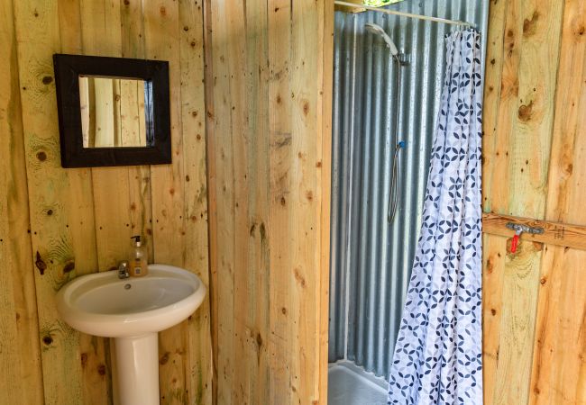 Chalet in Ilfracombe - Oak Lotus Belle Tent Chalet in Ilfracombe - Oak Lotus Belle Tent