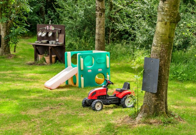 Chalet in Ilfracombe - Oak Lotus Belle Tent Chalet in Ilfracombe - Oak Lotus Belle Tent