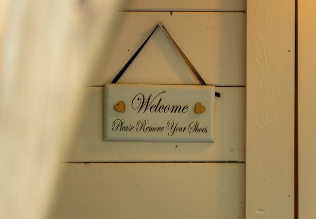 Chalet in Woolton Hill - Daisy Glamping Pod Chalet in Woolton Hill - Daisy Glamping Pod