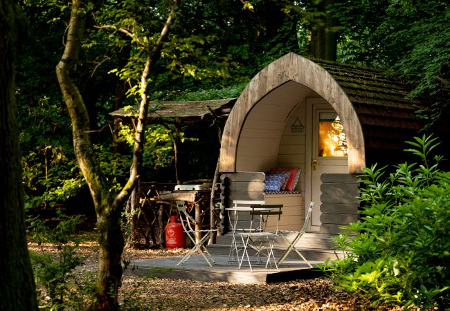 Chalet in Woolton Hill - Daisy Glamping Pod Chalet in Woolton Hill - Daisy Glamping Pod