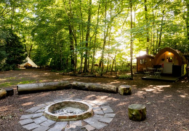Chalet in Woolton Hill - Daisy Glamping Pod Chalet in Woolton Hill - Daisy Glamping Pod