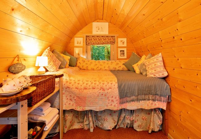 Chalet in Woolton Hill - Daisy Glamping Pod Chalet in Woolton Hill - Daisy Glamping Pod