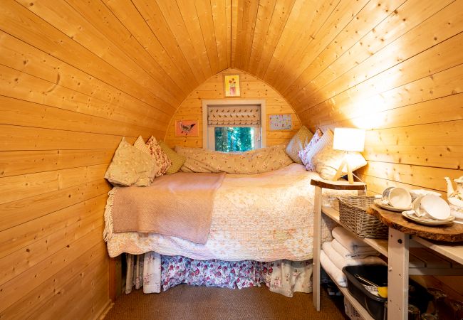 Chalet in Woolton Hill - Bluebelle Glamping Pod Chalet in Woolton Hill - Bluebelle Glamping Pod