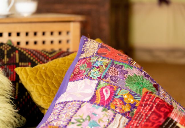 Chalet in Woolton Hill - Bedouin Bell Tent Chalet in Woolton Hill - Bedouin Bell Tent