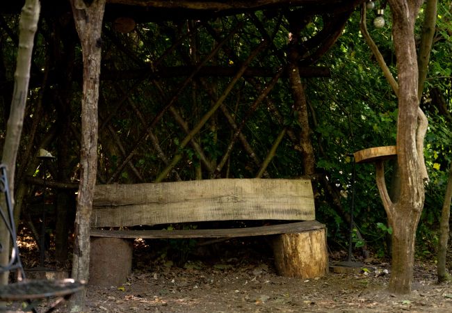 Chalet in Woolton Hill - Bedouin Bell Tent Chalet in Woolton Hill - Bedouin Bell Tent