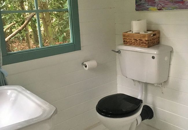 Chalet in Woolton Hill - Bedouin Bell Tent Chalet in Woolton Hill - Bedouin Bell Tent