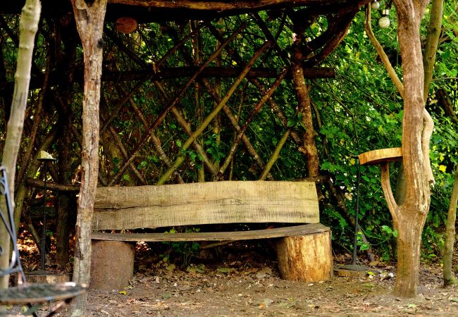 Chalet in Woolton Hill - Bedouin Bell Tent Chalet in Woolton Hill - Bedouin Bell Tent