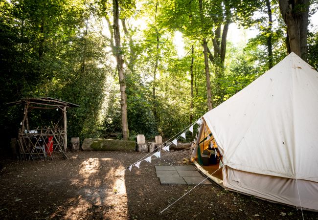 Chalet in Woolton Hill - Moroccan Bell Tent Chalet in Woolton Hill - Moroccan Bell Tent