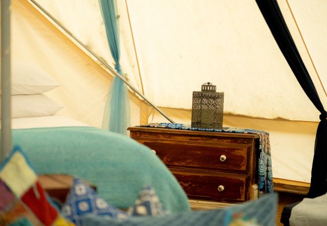 Chalet in Woolton Hill - Moroccan Bell Tent Chalet in Woolton Hill - Moroccan Bell Tent
