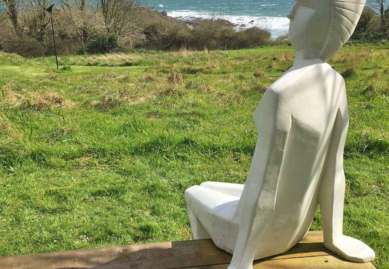 Chalet in Coverack - Downas Celtic Longhouse Tent