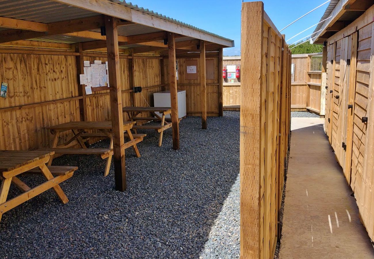 Chalet in Coverack - Downas Celtic Longhouse Tent