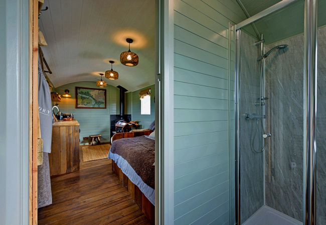 Chalet in Pwllheli - 'Joan' Shepherds Hut Chalet in Pwllheli - 'Joan' Shepherds Hut