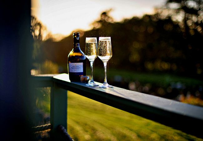 Chalet in Pwllheli - 'Angharad' Poachers Hut Chalet in Pwllheli - 'Angharad' Poachers Hut