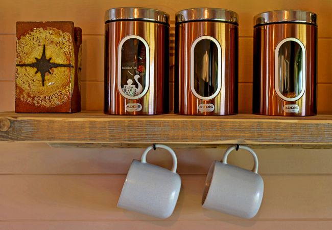 Chalet in Pwllheli - 'Marared' Gypsy Hut Chalet in Pwllheli - 'Marared' Gypsy Hut