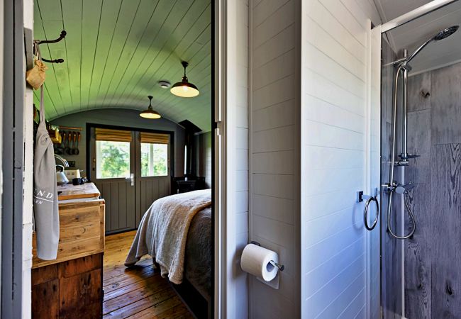 Chalet in Pwllheli - 'Elen' Gypsy Hut Chalet in Pwllheli - 'Elen' Gypsy Hut