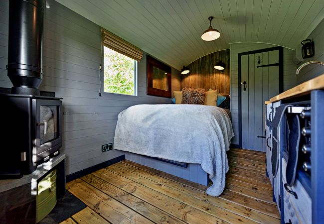 Chalet in Pwllheli - 'Elen' Gypsy Hut Chalet in Pwllheli - 'Elen' Gypsy Hut