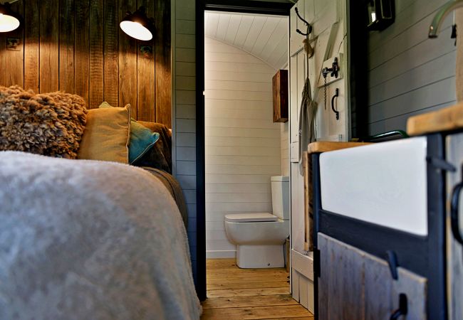 Chalet in Pwllheli - 'Elen' Gypsy Hut Chalet in Pwllheli - 'Elen' Gypsy Hut