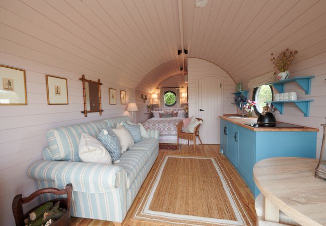 Cabin in Banbury - The Cornflower