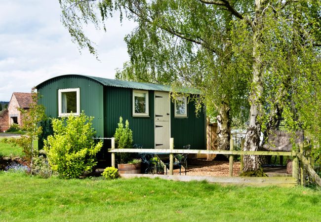 Cabin in Nordley - Hay and Hedgerow Glamping Cabin in Nordley - Hay and Hedgerow Glamping