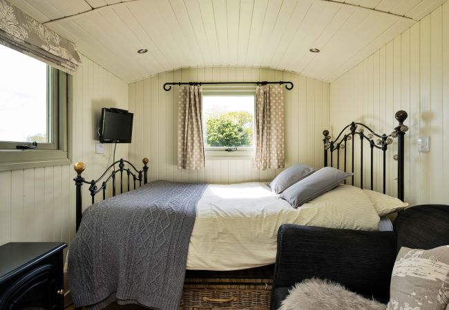 Cabin in Nordley - Hay and Hedgerow Glamping Cabin in Nordley - Hay and Hedgerow Glamping