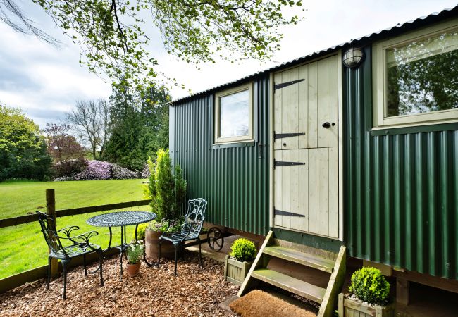 Cabin in Nordley - Hay and Hedgerow Glamping Cabin in Nordley - Hay and Hedgerow Glamping