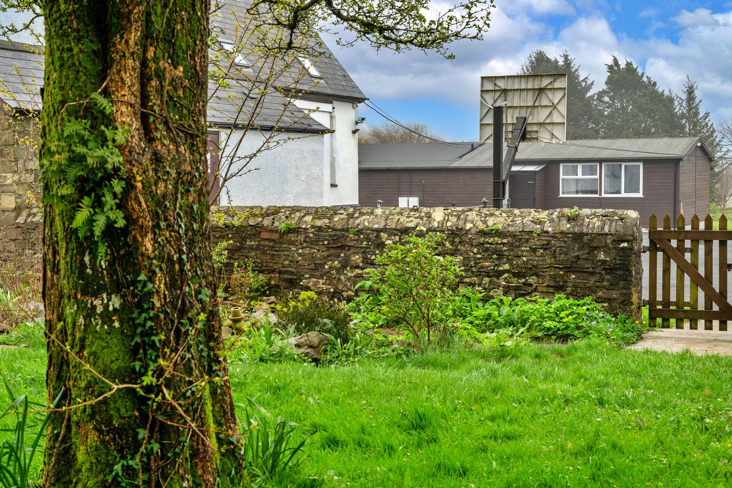 Classroom Lodge One Chalets in Lifton