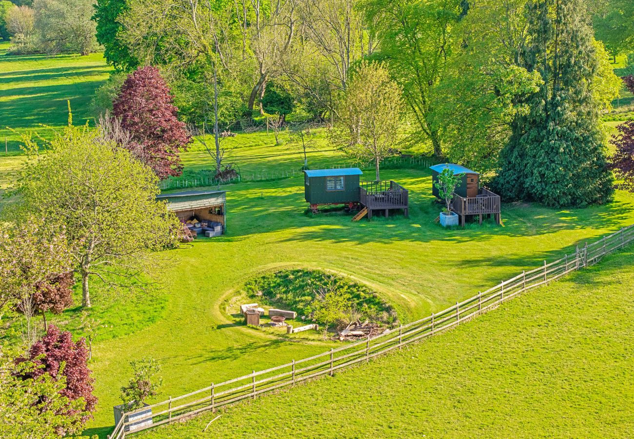 Chalet in Romsey - Shepherd's Hut at Hilltop Farm