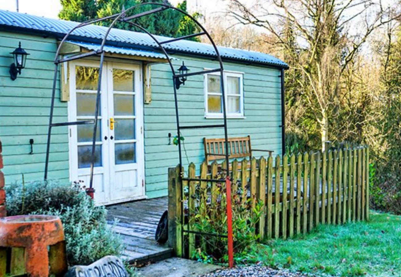 Chalet in Shrewsbury - Shepherd's Rest at Morrells Wood