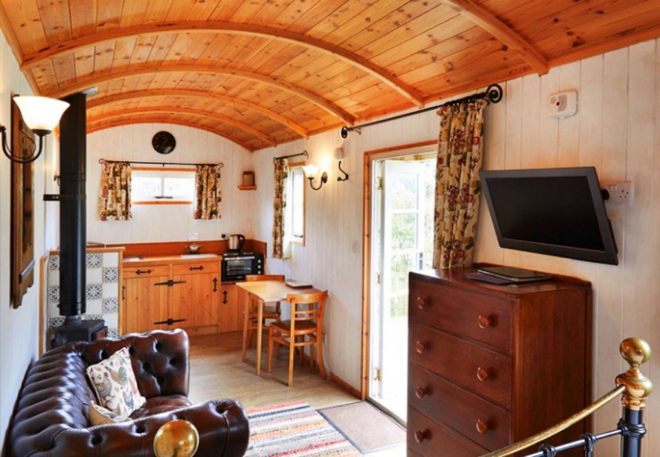 Chalet in Shrewsbury - Shepherd's Retreat at Morrells Wood