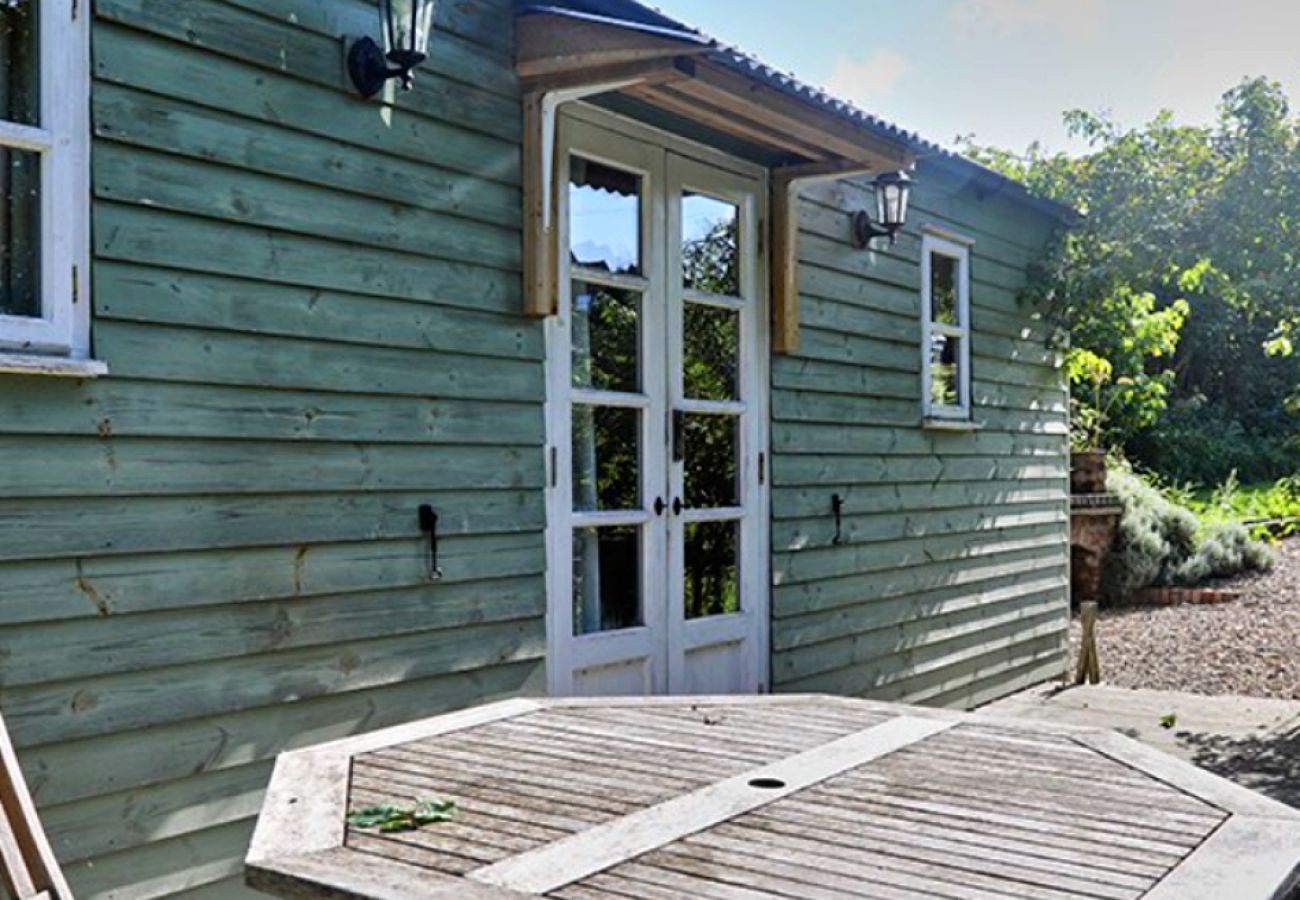 Chalet in Shrewsbury - Shepherd's Retreat at Morrells Wood