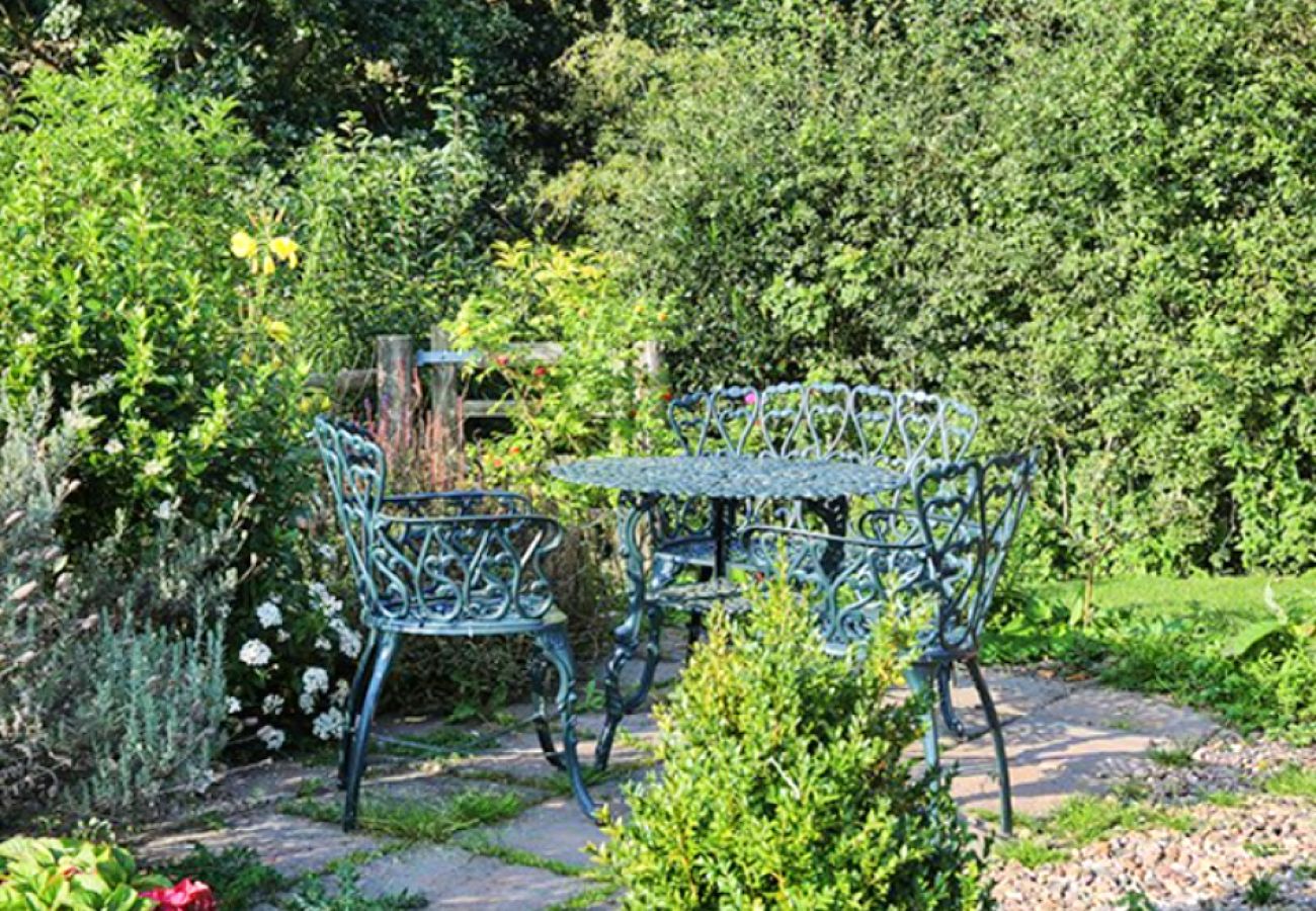 Chalet in Shrewsbury - Shepherd's Lodge at Morrells Wood