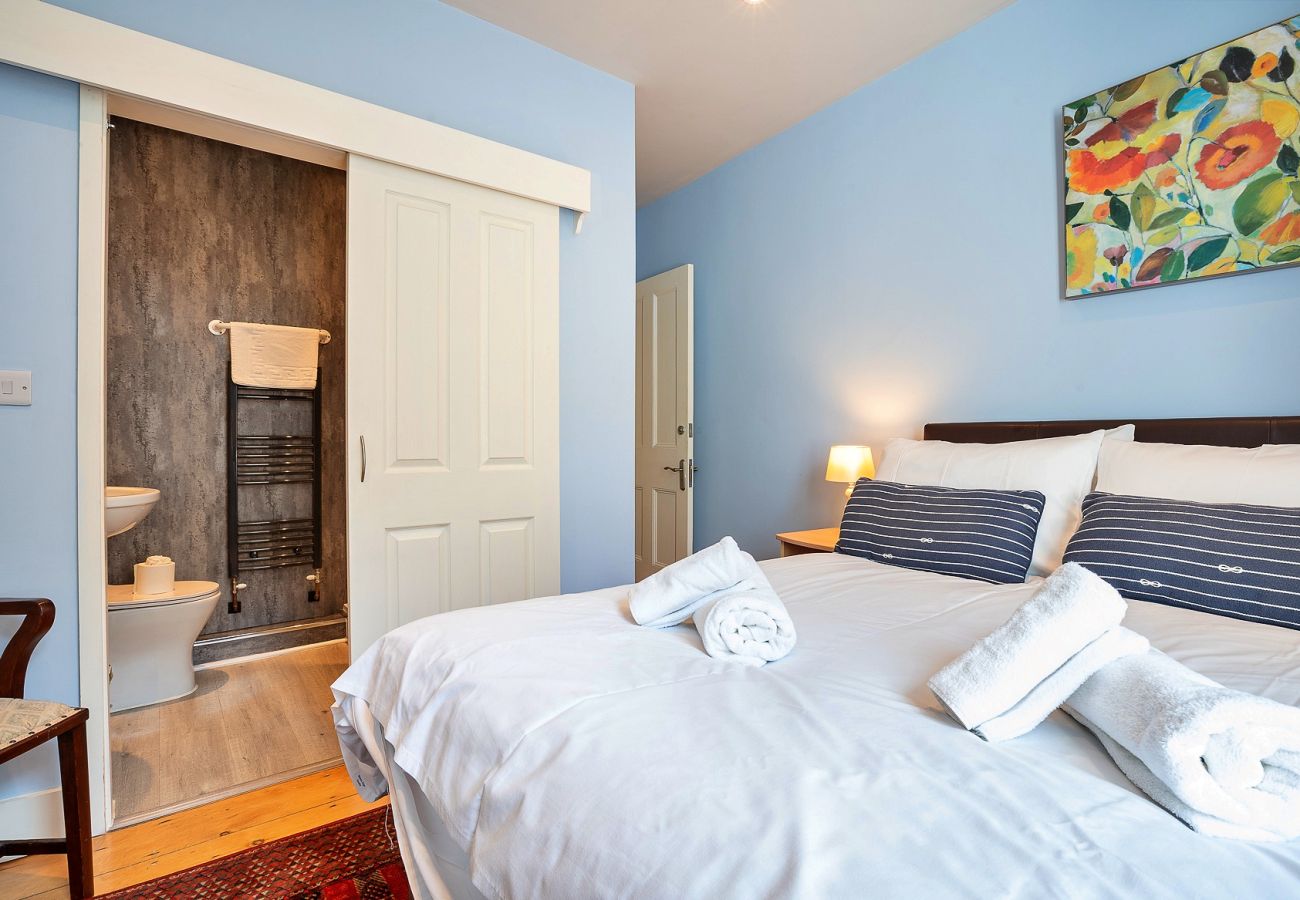 Apartment in Beaumaris - Waters Edge at Gadlys House