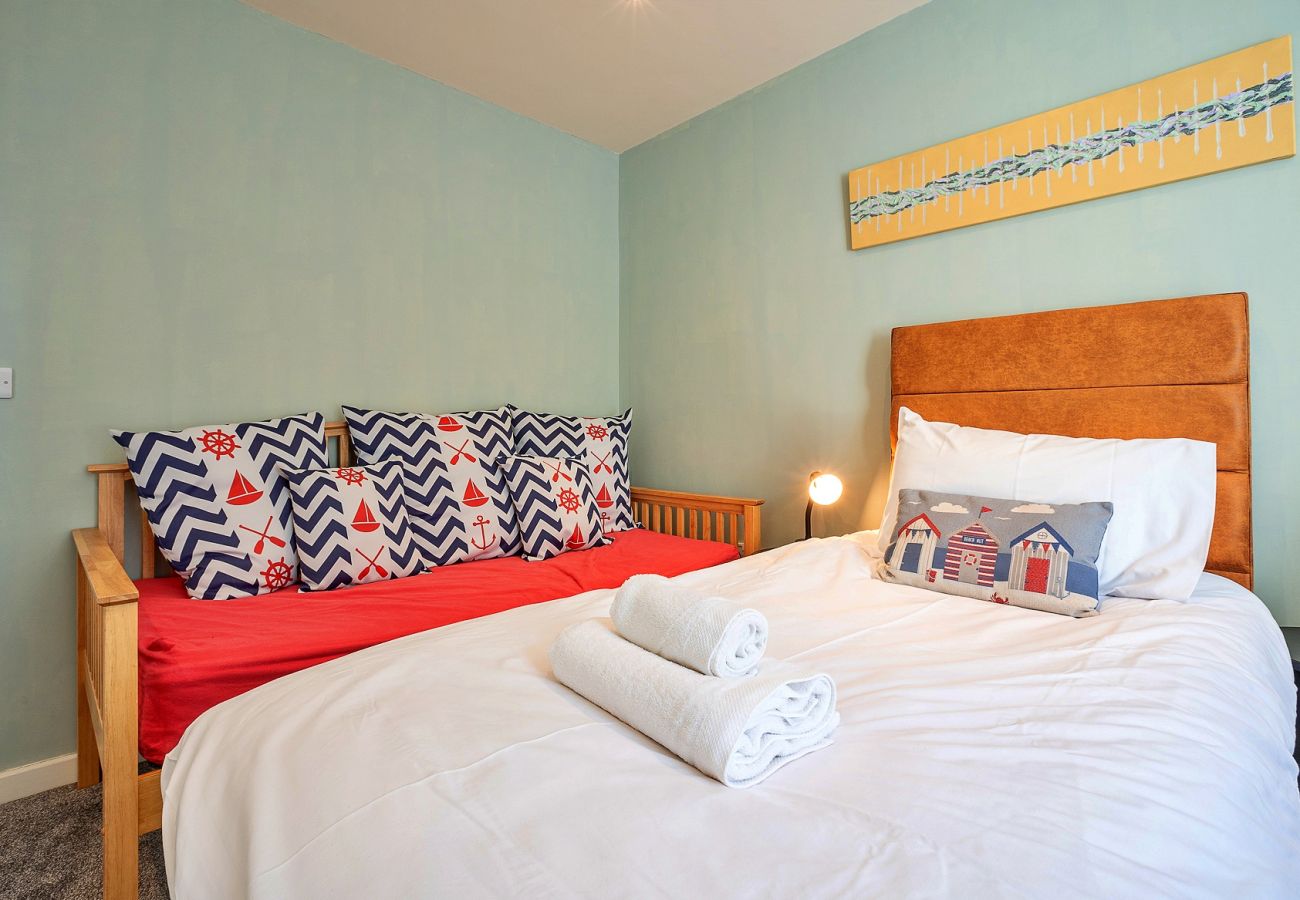 Apartment in Beaumaris - Waters Edge at Gadlys House
