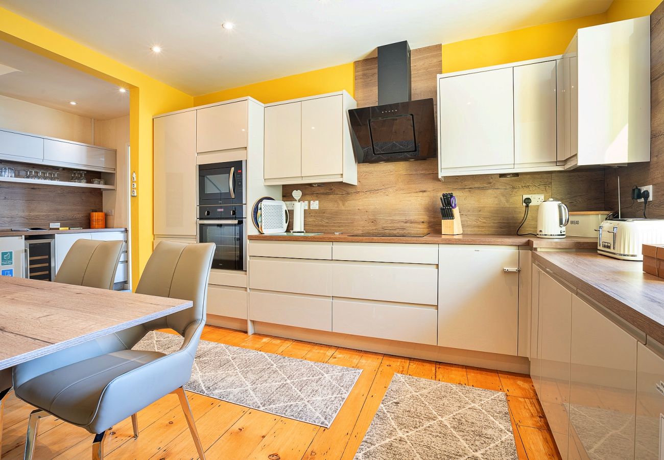 Apartment in Beaumaris - Waters Edge at Gadlys House