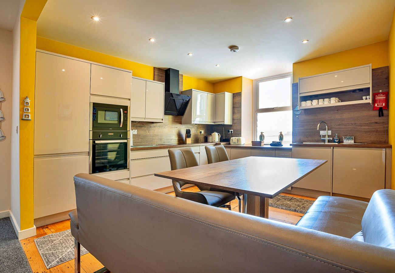 Apartment in Beaumaris - Waters Edge at Gadlys House