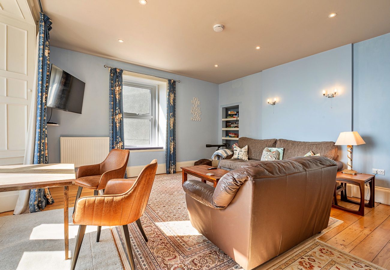 Apartment in Beaumaris - Waters Edge at Gadlys House