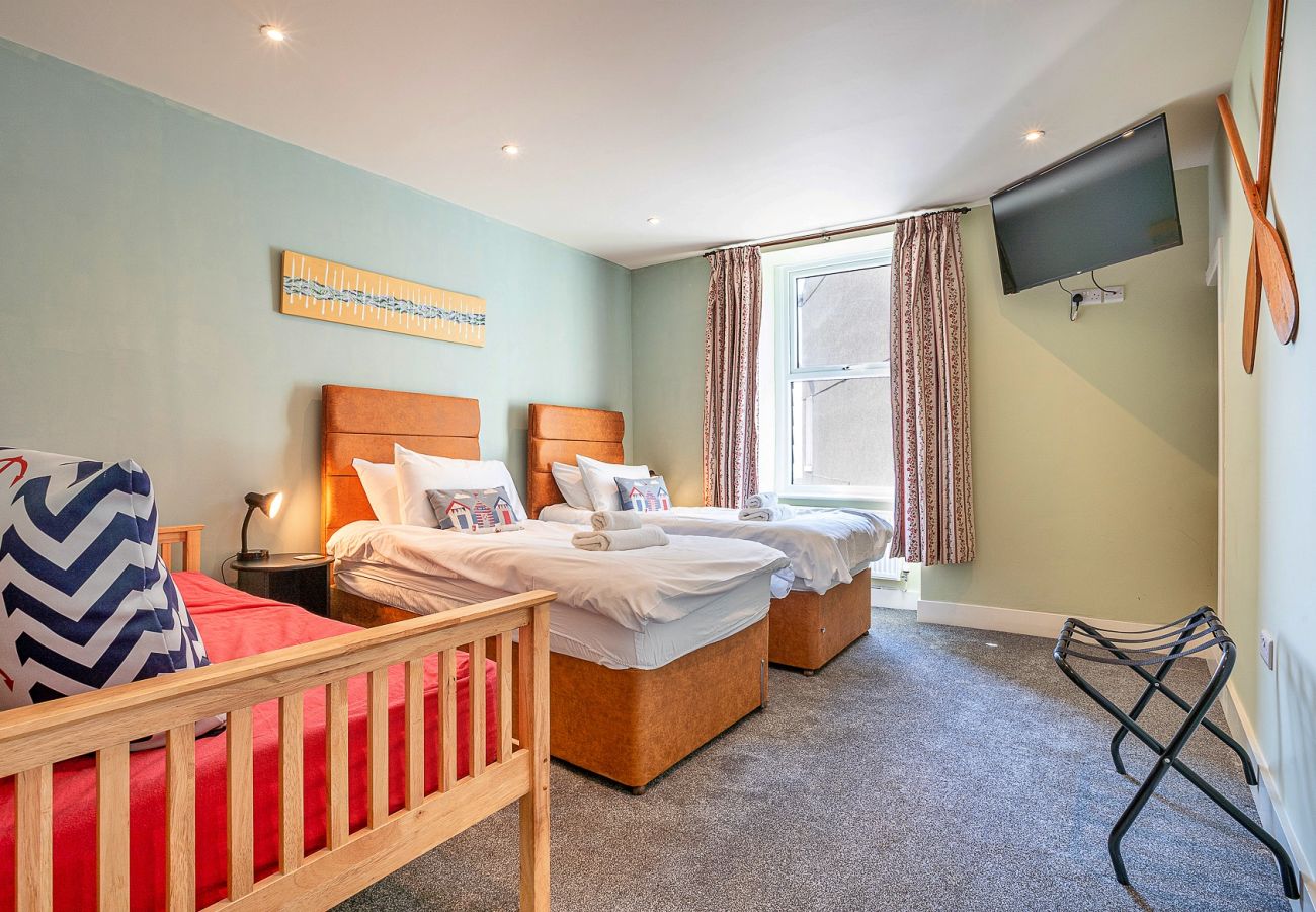 Apartment in Beaumaris - Waters Edge at Gadlys House