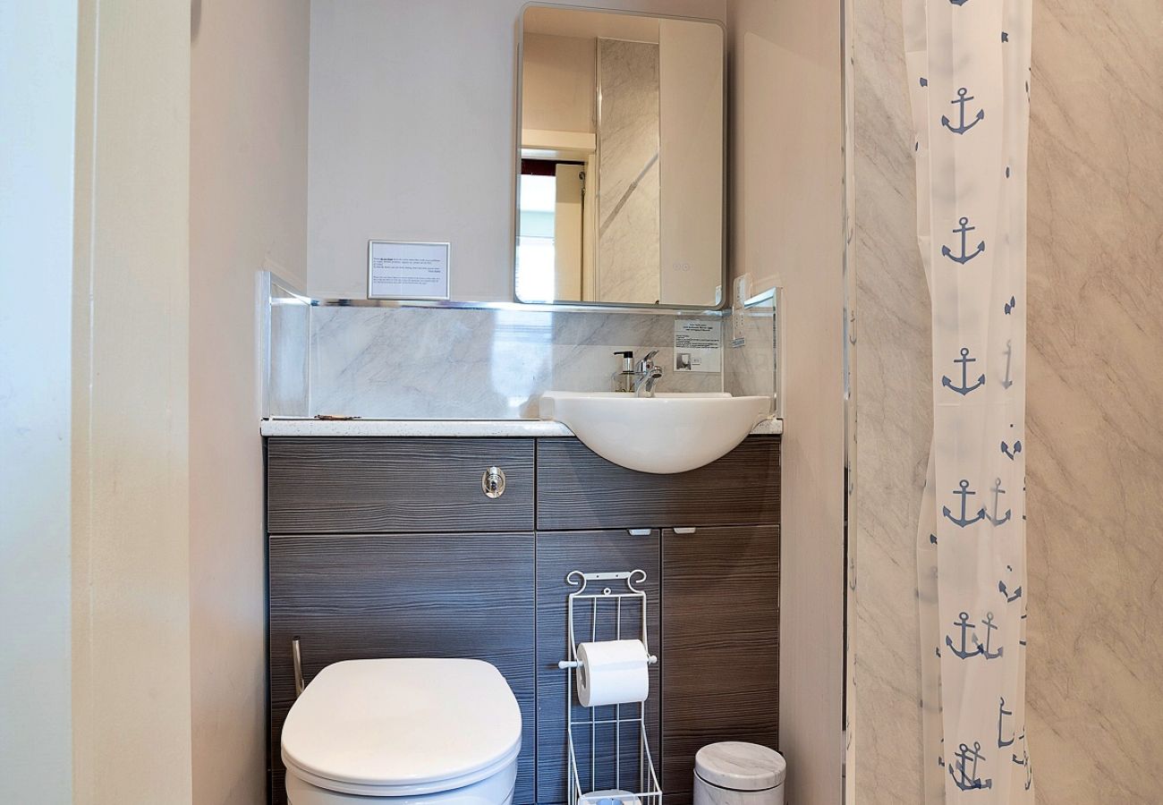 Apartment in Beaumaris - Beau View at Gadlys House