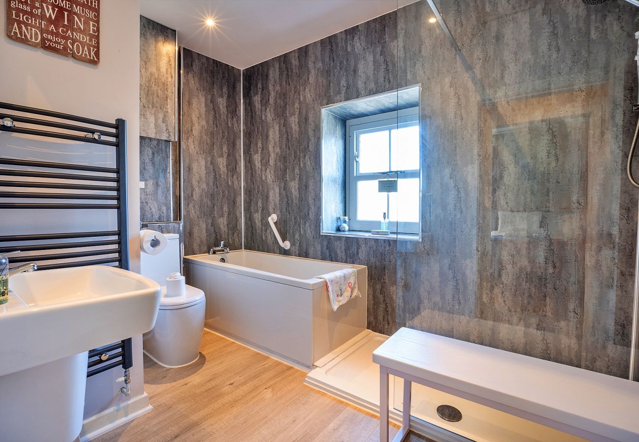 Apartment in Beaumaris - Beau View at Gadlys House