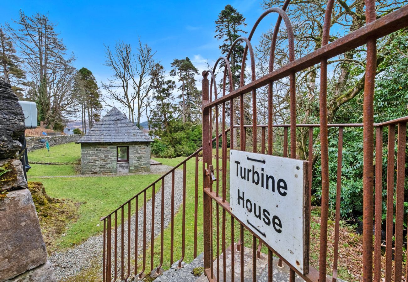 Cottage in Achahoish - The Turbine House