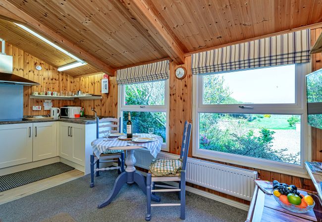 Cabin in Aberdesach - Bimbadeen Lodge Cabin in Aberdesach - Bimbadeen Lodge