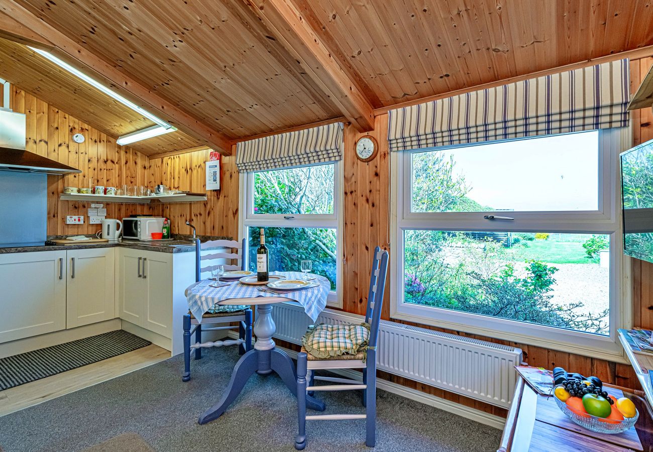 Cabin in Aberdesach - Bimbadeen Lodge