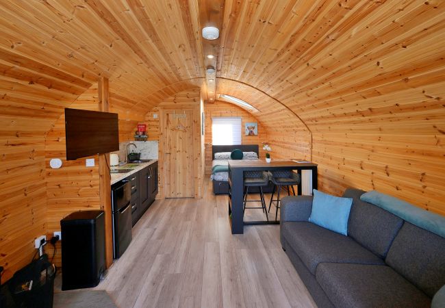 Cabin in Fort William - Dalaraban Luxury Pods - Black Grouse Cabin in Fort William - Dalaraban Luxury Pods - Black Grouse