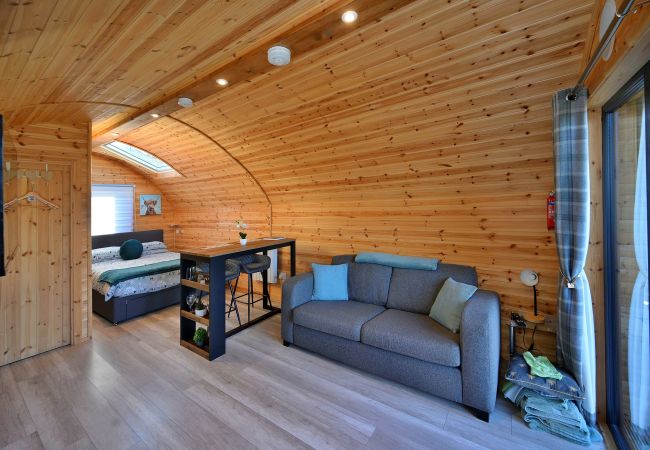 Cabin in Fort William - Dalaraban Luxury Pods - Black Grouse Cabin in Fort William - Dalaraban Luxury Pods - Black Grouse
