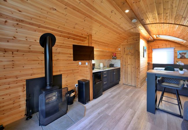 Cabin in Fort William - Dalaraban Luxury Pods - Black Grouse Cabin in Fort William - Dalaraban Luxury Pods - Black Grouse
