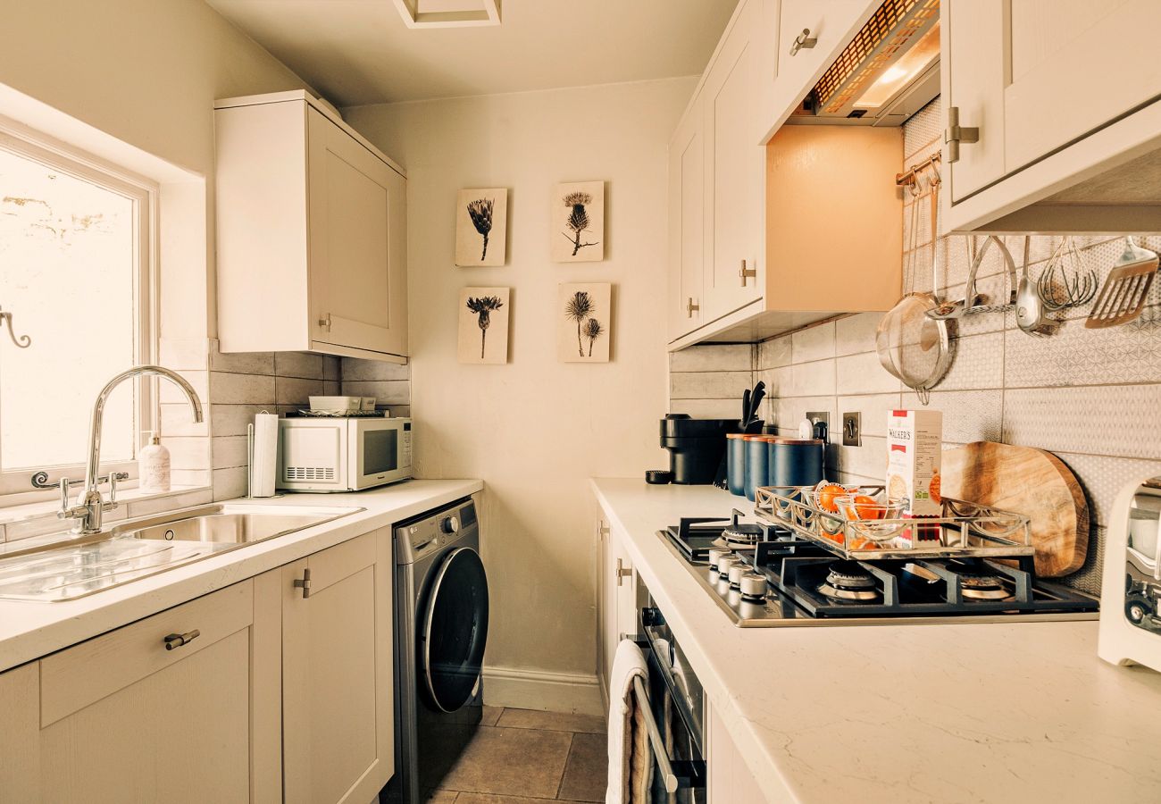 Cottage in Stroud - Hendy Cottage