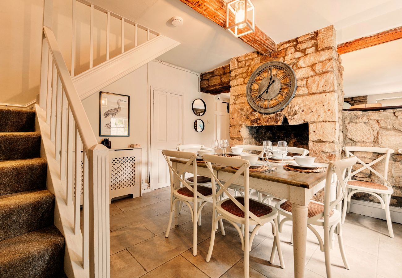 Cottage in Stroud - Hendy Cottage