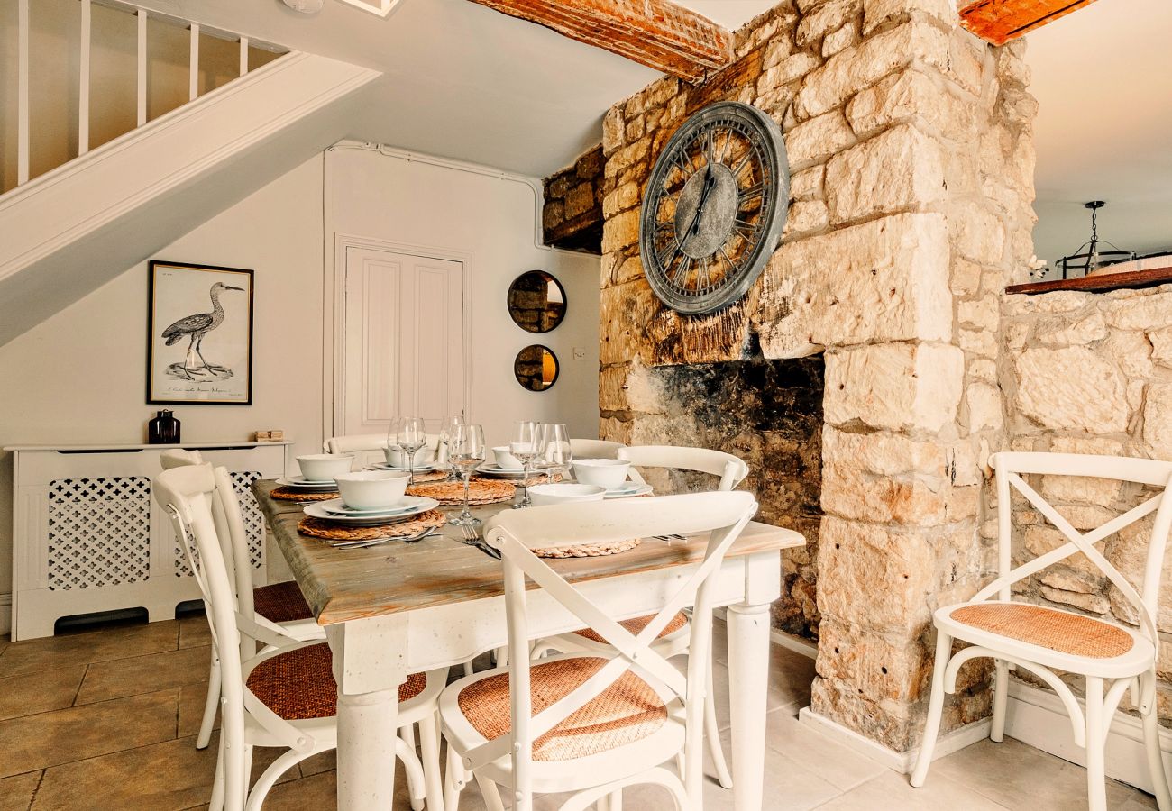 Cottage in Stroud - Hendy Cottage